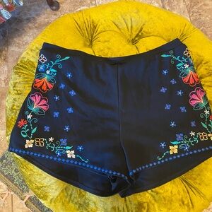 Anthropologie Black Embroidered Floral Shorts XL